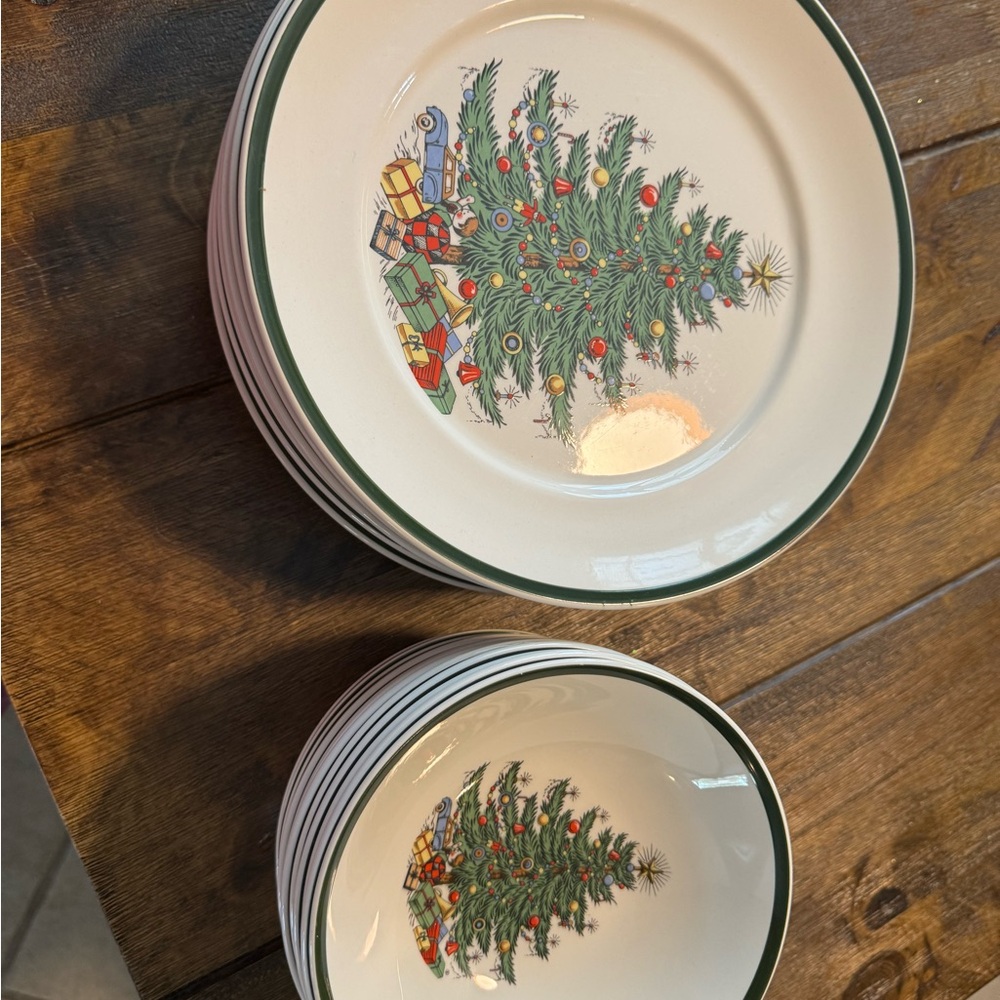 Cuthbertson/spode Christmas dishes